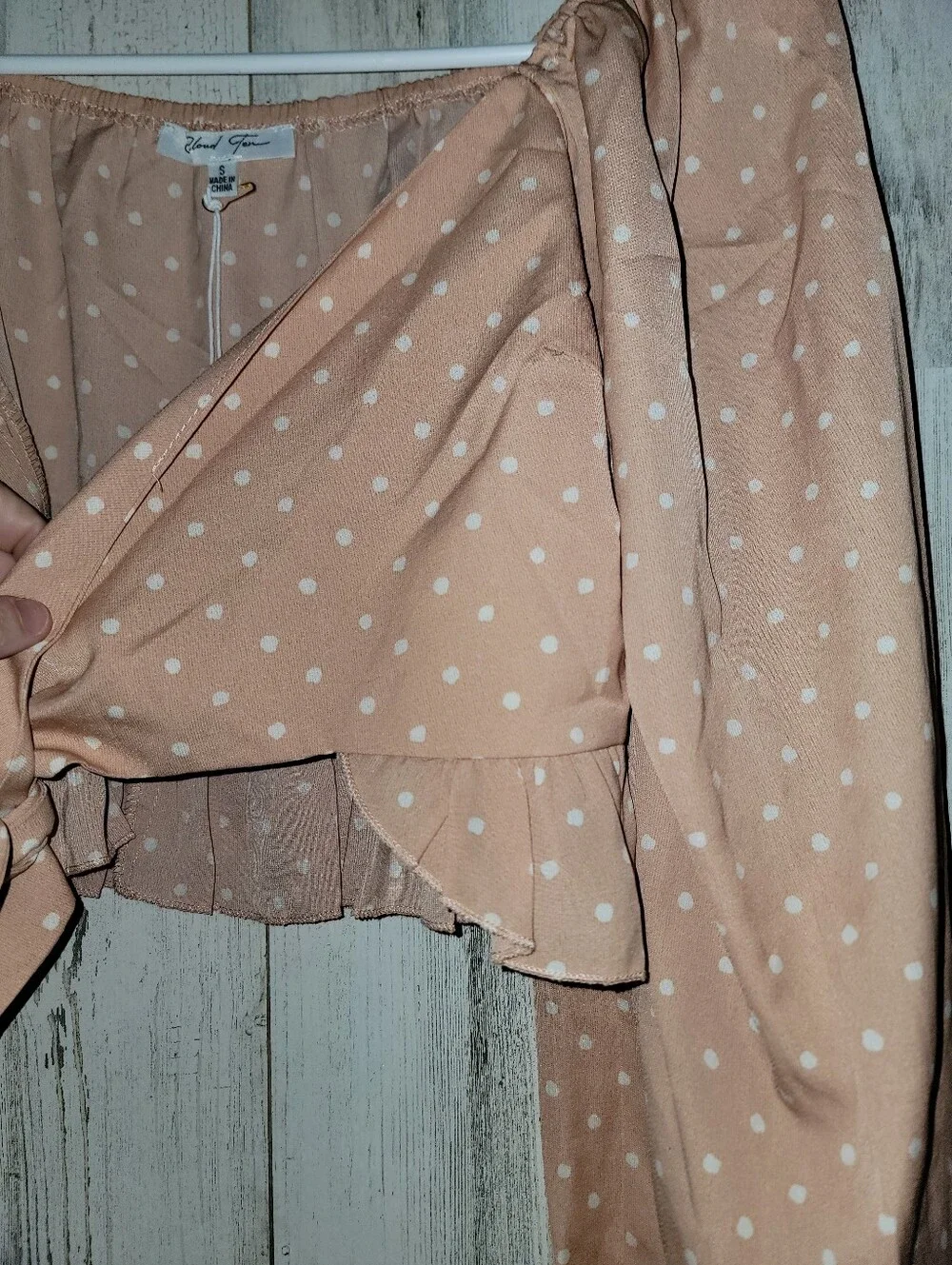 Nwt Cloud Ten Women's Peach Polka Dot Tie-Front Crop Blouse